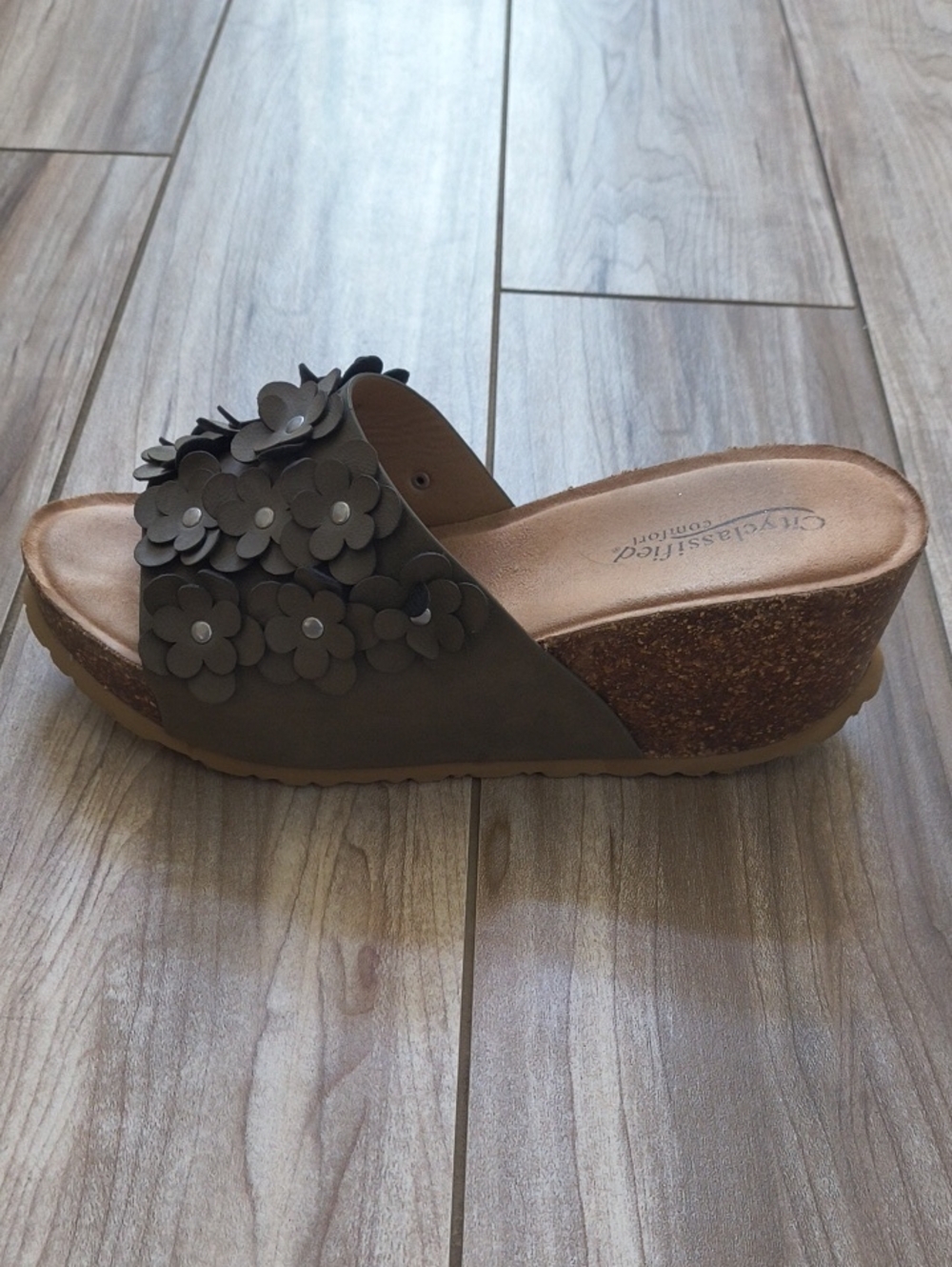 Wedge Slides - Picture 4 of 8